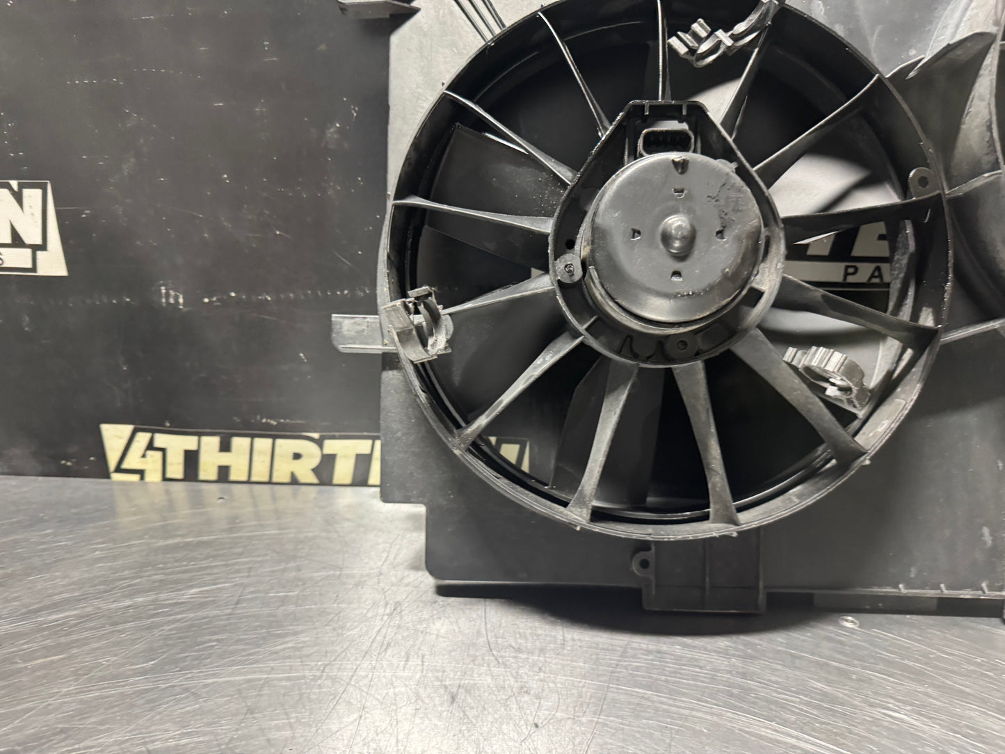 97-04 C5 CORVETTE DUAL RADIATOR FAN W/ SHROUD OEM #N206