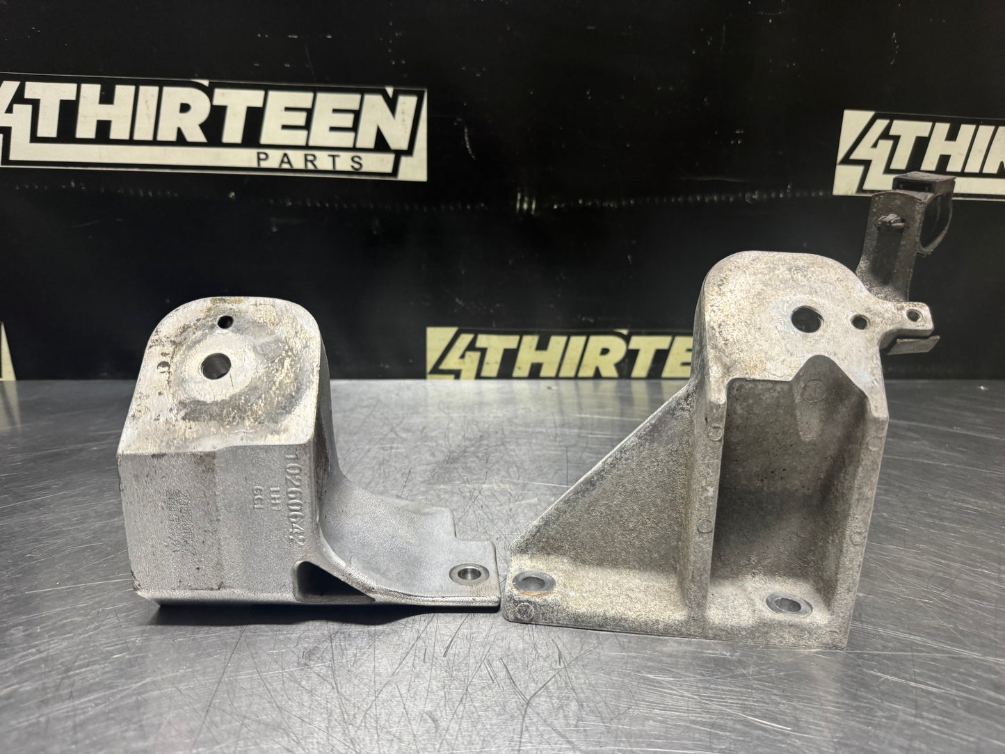 04-06 PONTIAC GTO MOTOR MOUNT BRACKETS OEM #N640