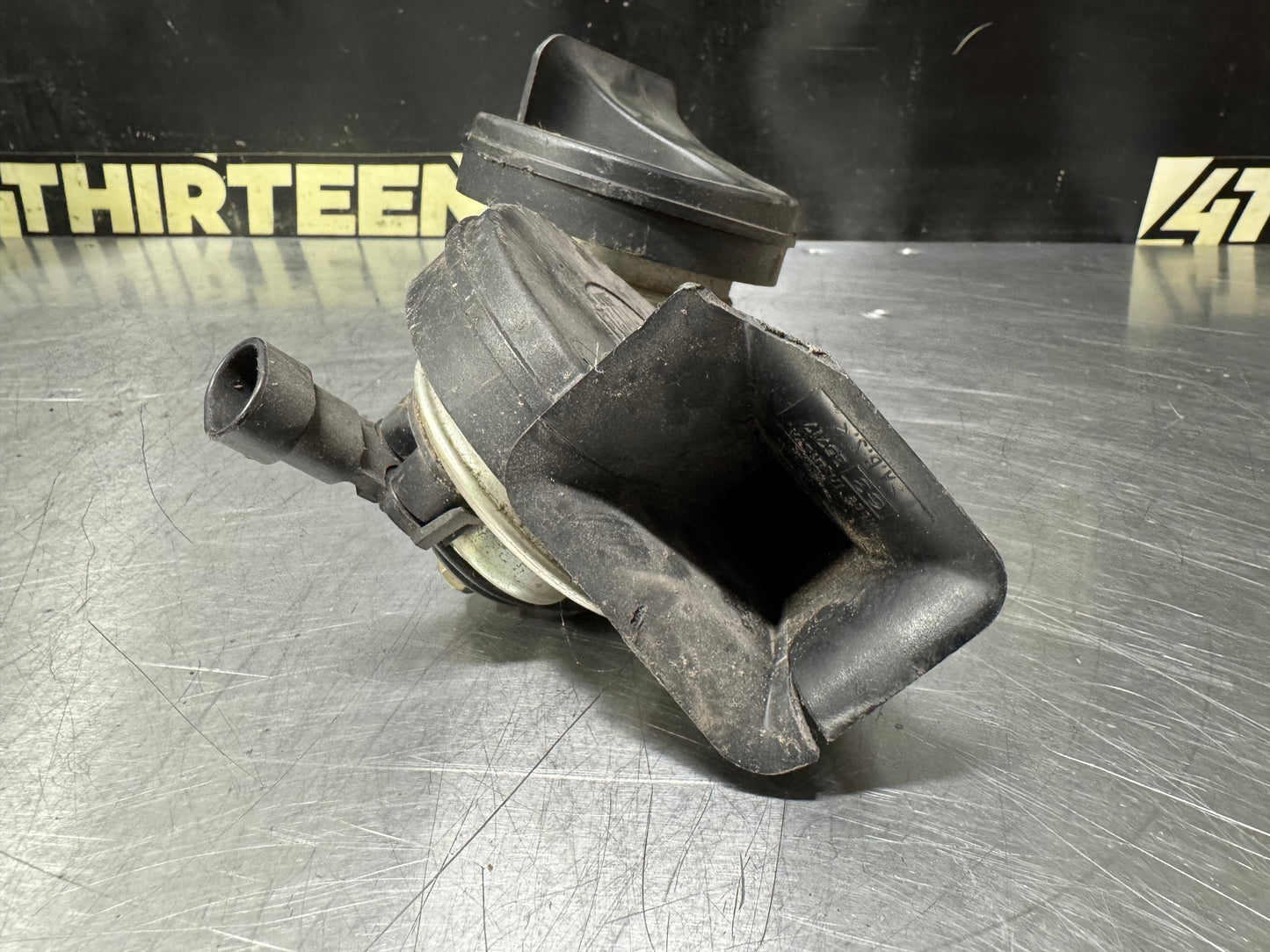 97-04 CORVETTE C5 OEM GM HORN SET #N840