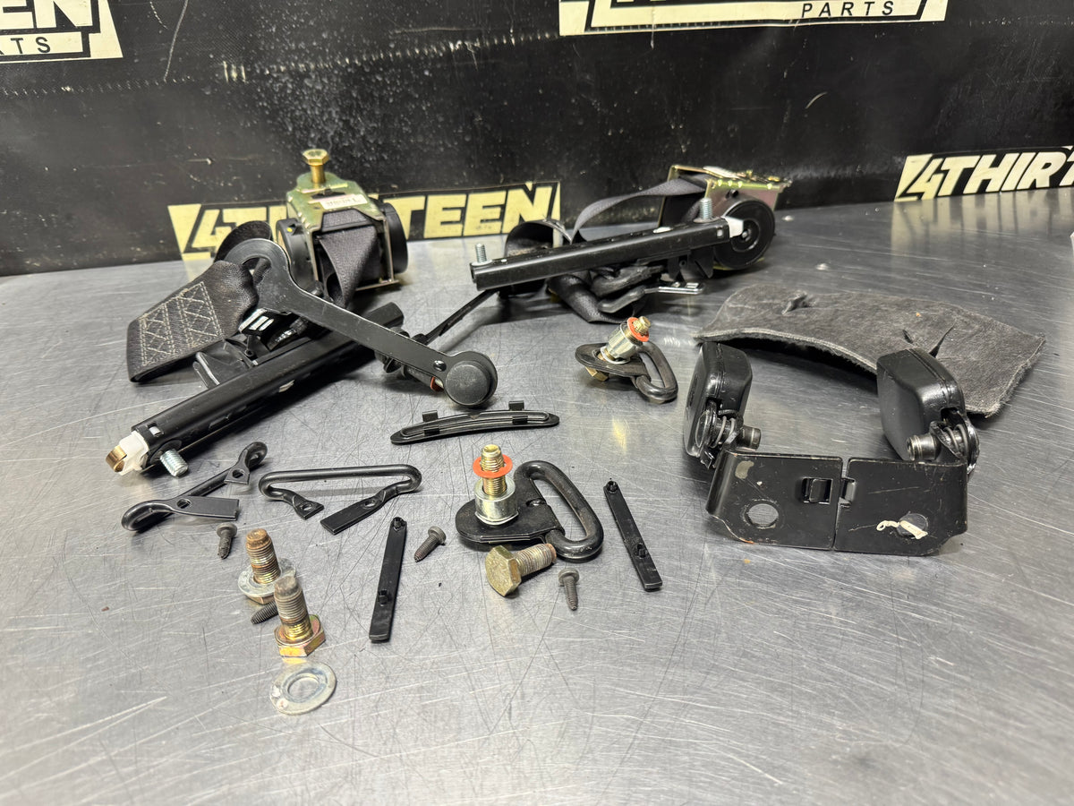 04-06 GTO FRONT & REAR SEAT BELTS LH RH LR RR PASSENGER & DRIVER SET OEM #X31
