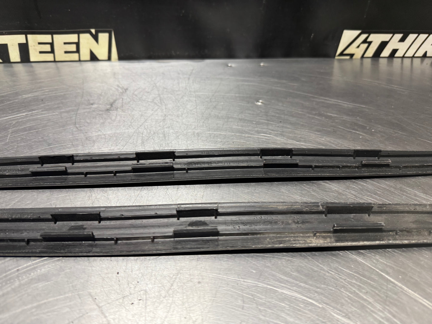 04-06 PONTIAC GTO SCUFF PLATE SILL TRIM SET OEM #N322