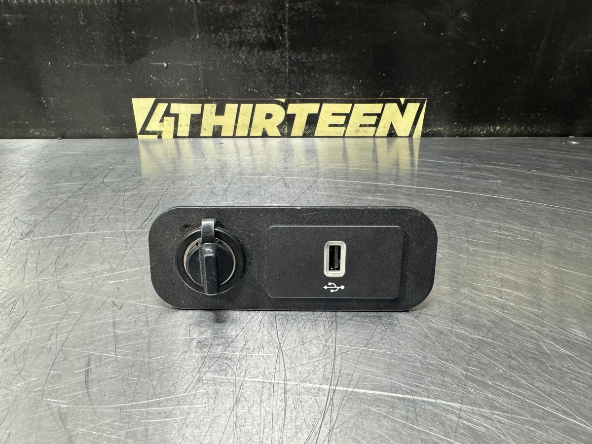 15-23 FORD MUSTANG CONSOLE BACK USB PORT CHARGER & POWER OUTLET SOCKET #V13