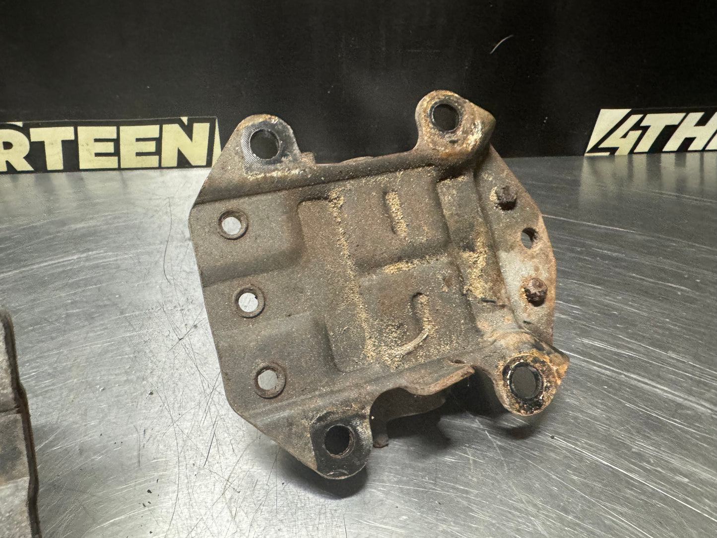 98-02 CHEVROLET CAMARO LS1 MOTOR MOUNT CORE PAIR OEM #N314