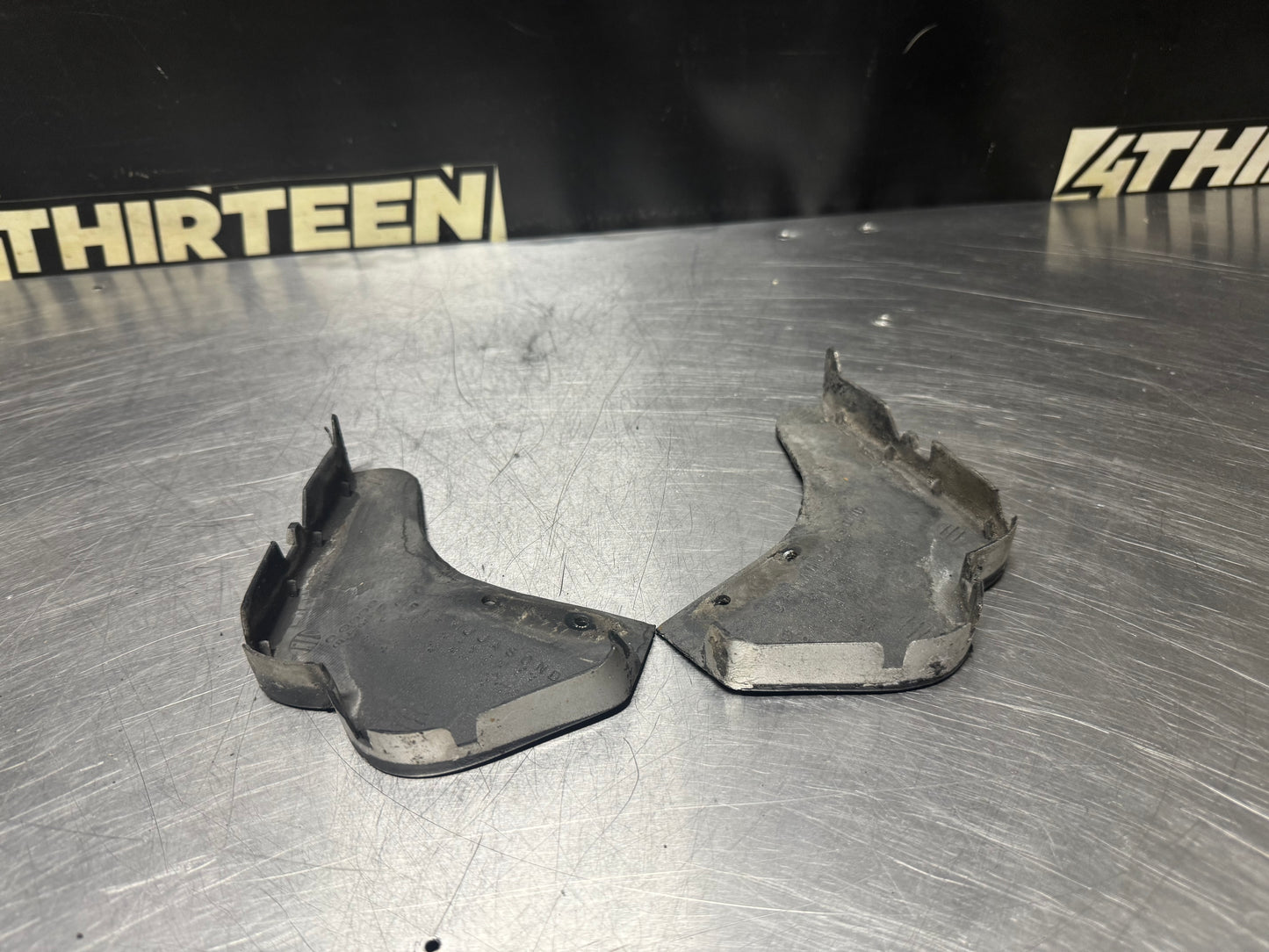 2004 PONTIAC GTO SIDE SKIRT ROCKER END CAPS OEM #N356