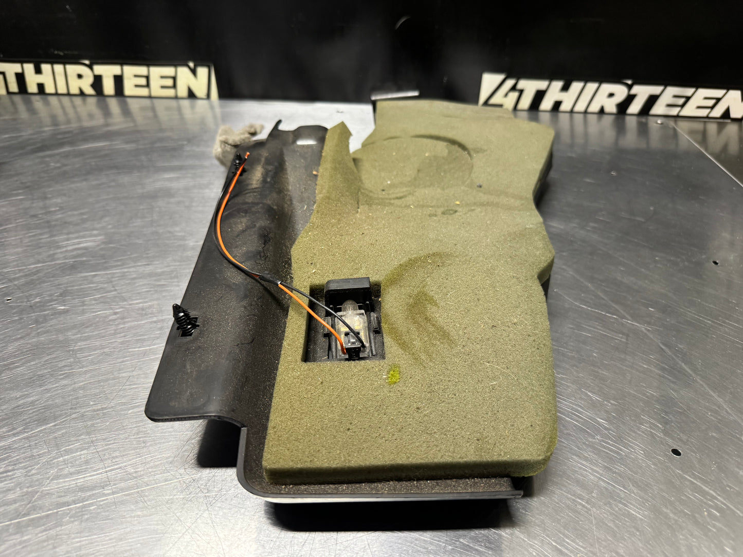 97-04 C5 CORVETTE FRONT RIGHT UNDER DASH HUSH PANEL OEM 10247542 #N182