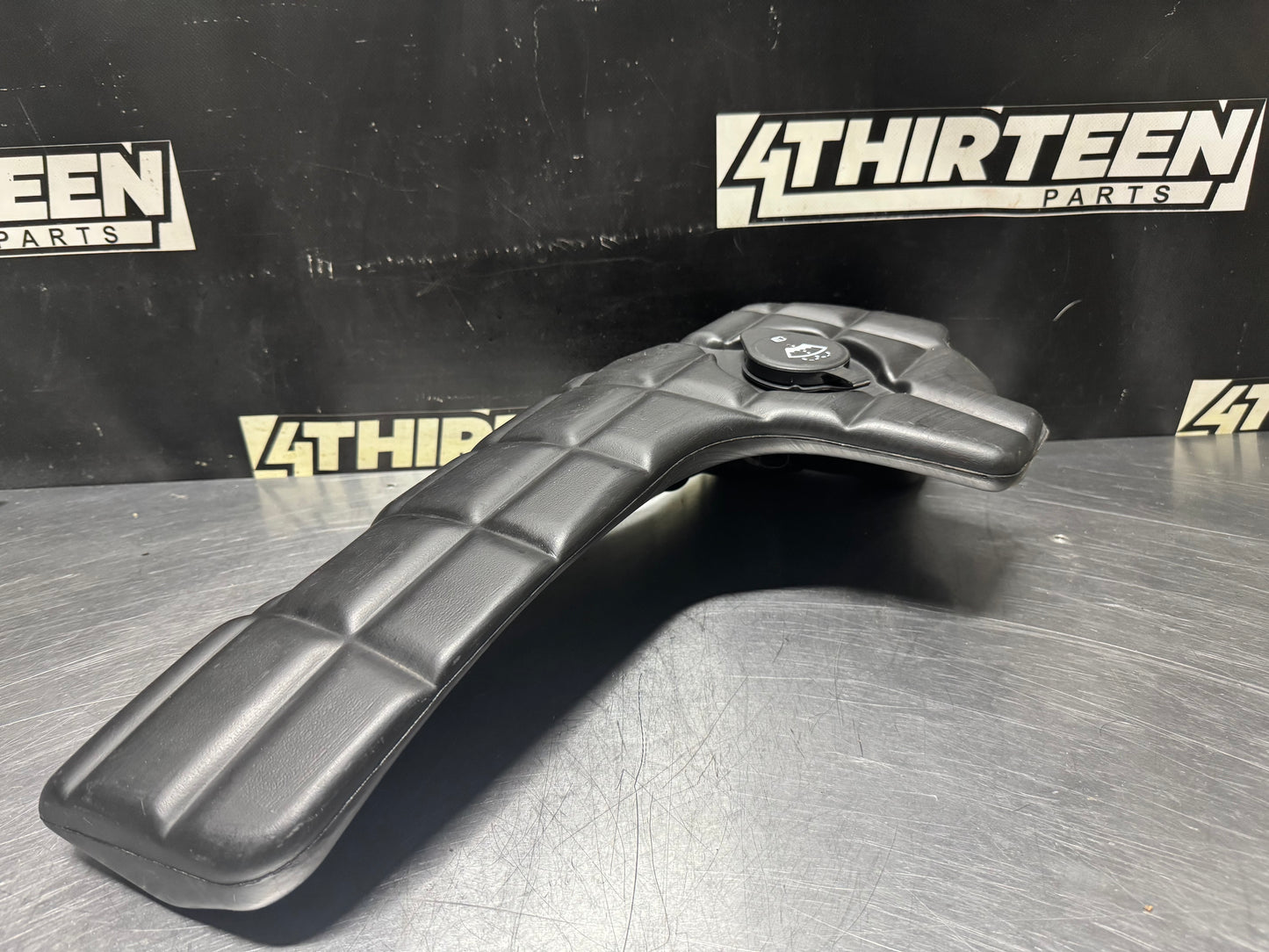 97-04 C5 CORVETTE WINDSHIELD WASHER FLUID RESERVOIR OEM 24025355 USED #N293