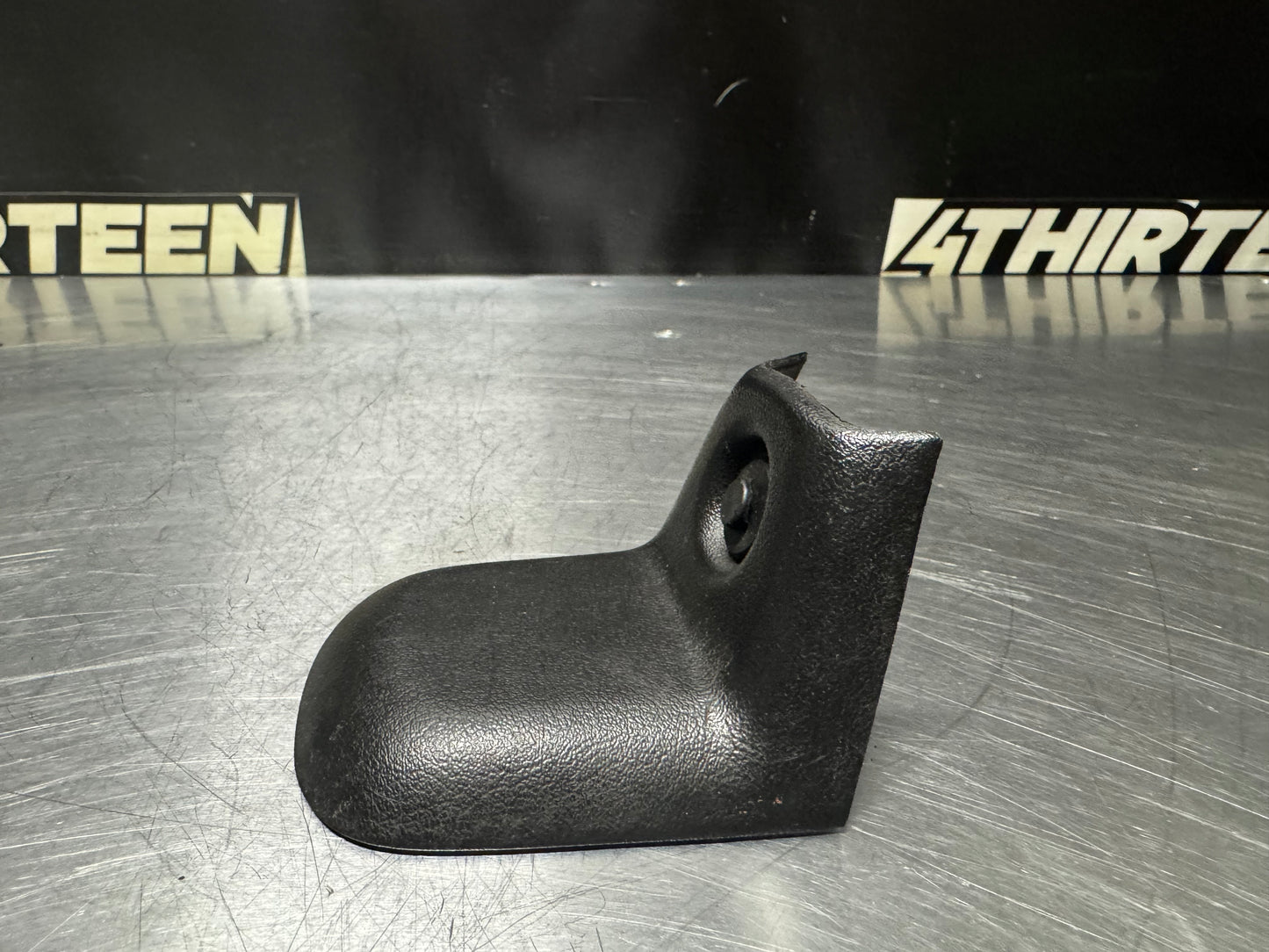 97 -04 CORVETTE C5 SEAT TRACK COVER #N228