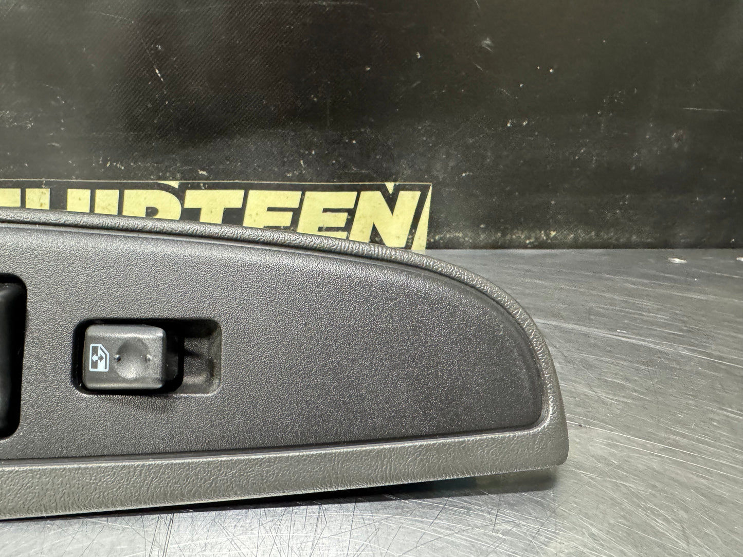 03-07 CHEVY SILVERADO 1500 RH PASSENGER WINDOW SWITCH 15109674 OEM #N899
