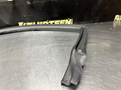 01-04 C5 Z06 FRC CORVETTE LH DRIVER  DOOR SEAL OEM #N848