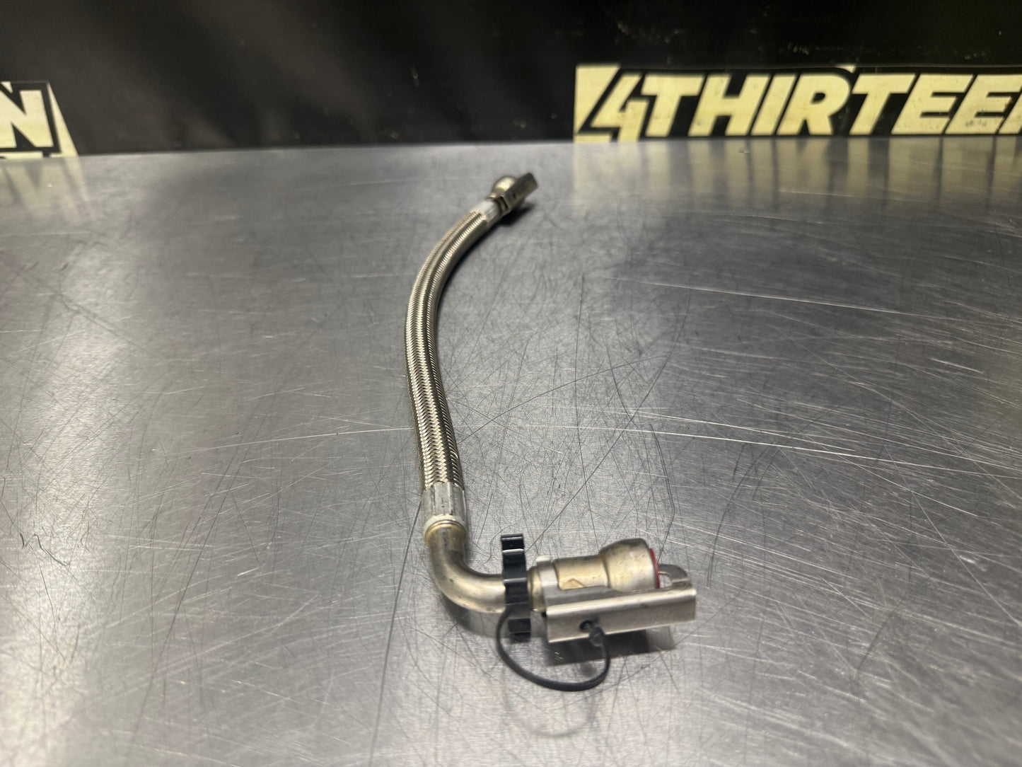 04 - 06 PONTIAC GTO FUEL RAIL INTAKE HOSE #N623