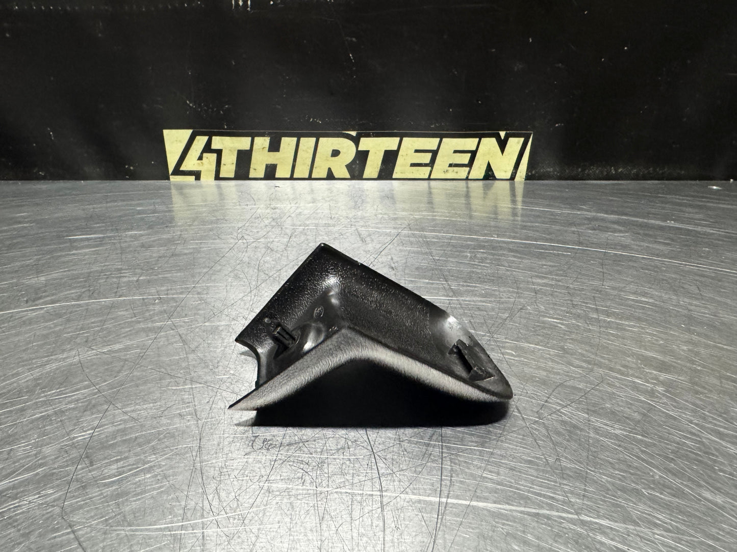 97 -04 CORVETTE C5 SEAT TRACK COVER #N596