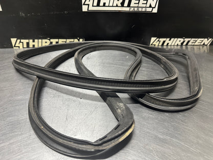 1997-2004 CORVETTE C5 COUPE TRUNK/HATCH SEAL OEM #N253