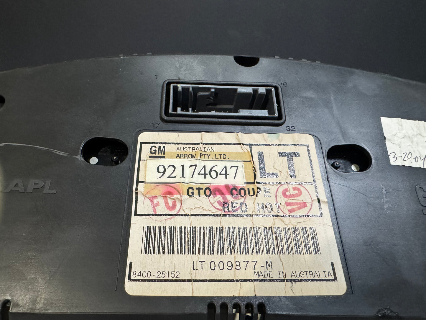 04-06 PONTIAC GTO INSTRUMENT GAUGE CLUSTER RED 92174647 OEM #K10