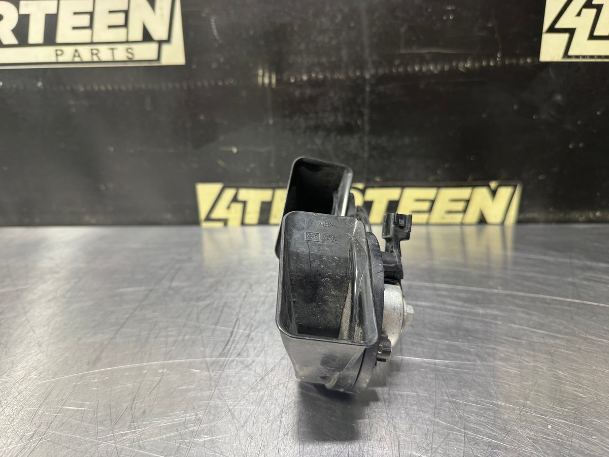 2015 FORD MUSTANG GT FACTORY DUAL HORNS WITH BRACKET OEM #V11