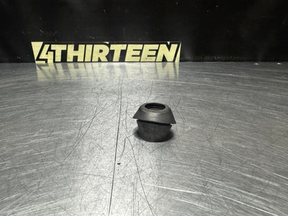 97-04 C5 CORVETTE RADIO ANTENNA RUBBER BEZEL OEM #N463