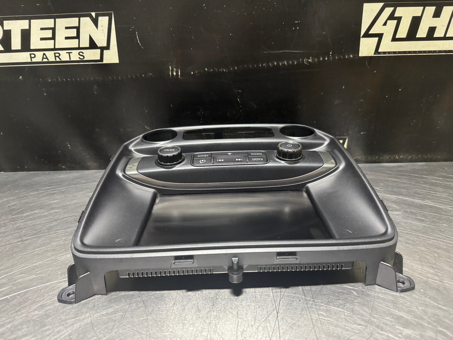 14-18 CHEVY SILVERADO GMC SIERRA CENTER DASH RADIO DISPLAY 815372982 OEM #N598