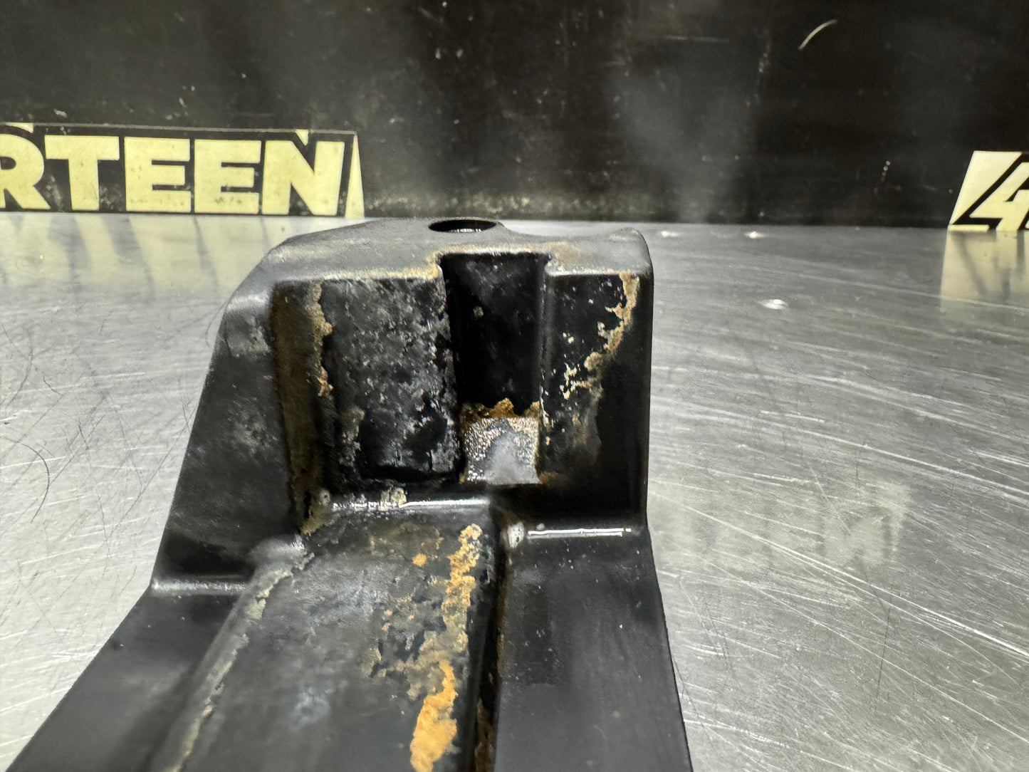 99-04 C5 CORVETTE GM PCM BRACKET #N851