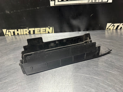 04-06 PONTIAC GTO UNDER HOOD FUSE BOX LID 92169852 OEM #N258