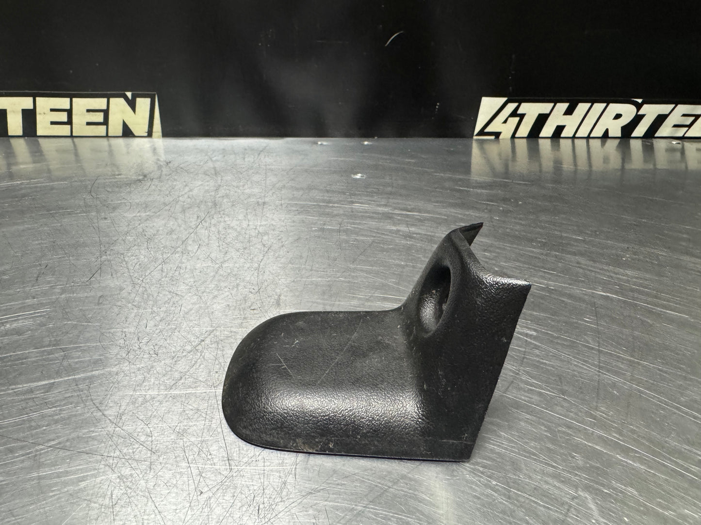 97 -04 CORVETTE C5 SEAT TRACK COVER #N227