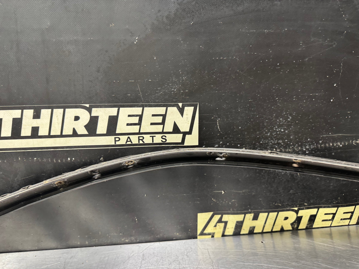 99-00 C5 CORVETTE FRC RH PASSENGER WINDOW SEAL RETAINER OEM #N975