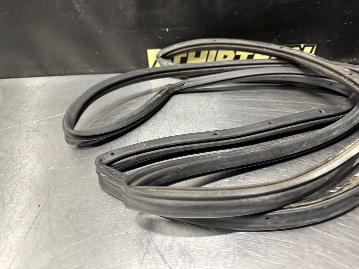 04-06 PONTIAC GTO LH DRIVER DOOR SILL WEATHER STRIP SEAL OEM #N939