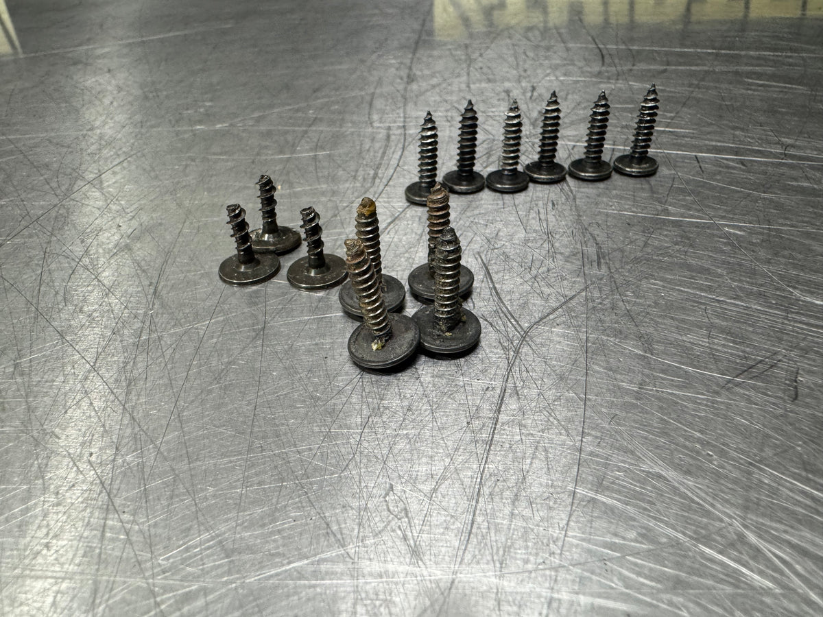 04-06 PONTIAC GTO DOOR PANEL SCREWS OEM #N969