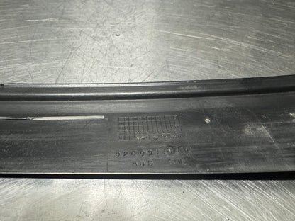 04-06 PONTIAC GTO EXTERIOR B PILLAR WINDOW TRIM LH SIDE 92093111 OEM #N311