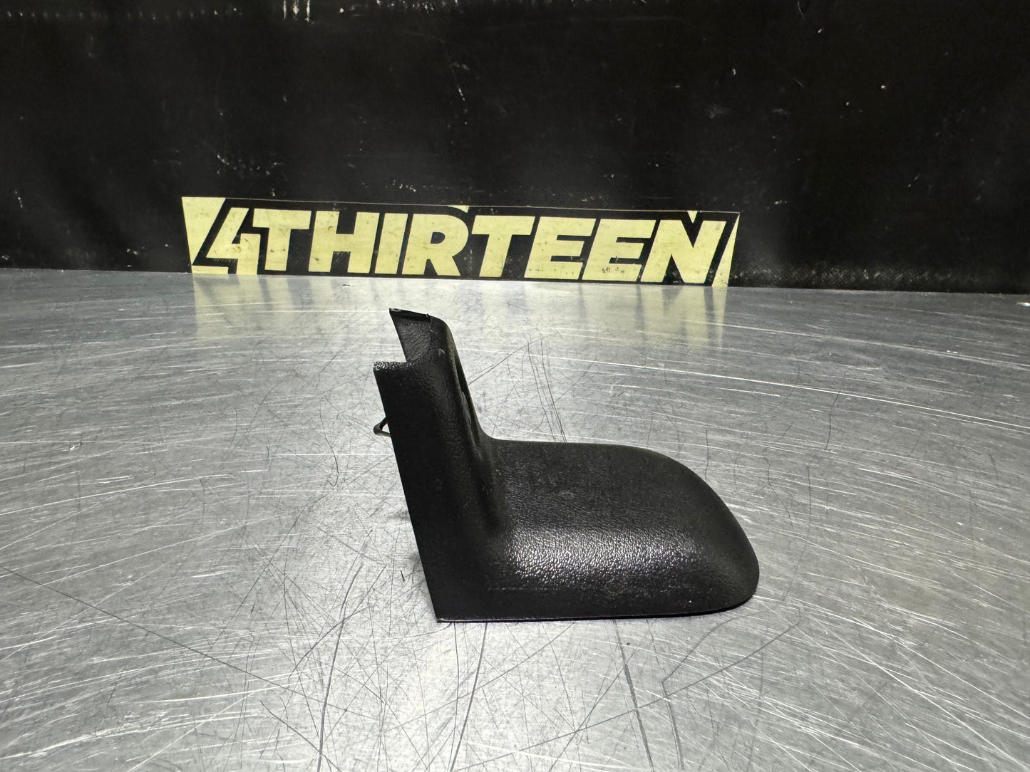 97 -04 CORVETTE C5 SEAT TRACK COVER #N596