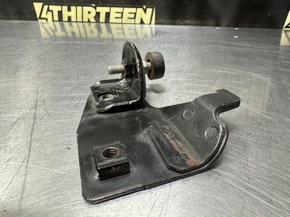 97-04 CORVETTE C5 HOOD BUMP STOP BRCKET RIGHT USED #N870