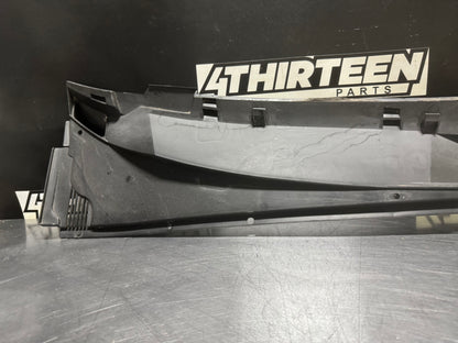 04-06 PONTIAC GTO WINDSHIELD COWL OEM 92054218 #N453