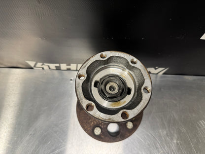 2004 PONTIAC GTO DRIVER REAR LR WHEEL HUB OEM #L230