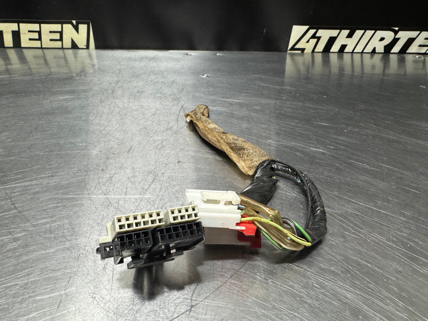1997-2004 CORVETTE C5 OEM RADIO PIGTAILS #N152