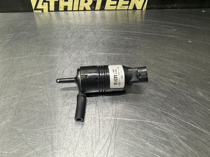 97-04 C5 CORVETTE WINDSHIELD WASHER PUMP OEM 22144914 #N945