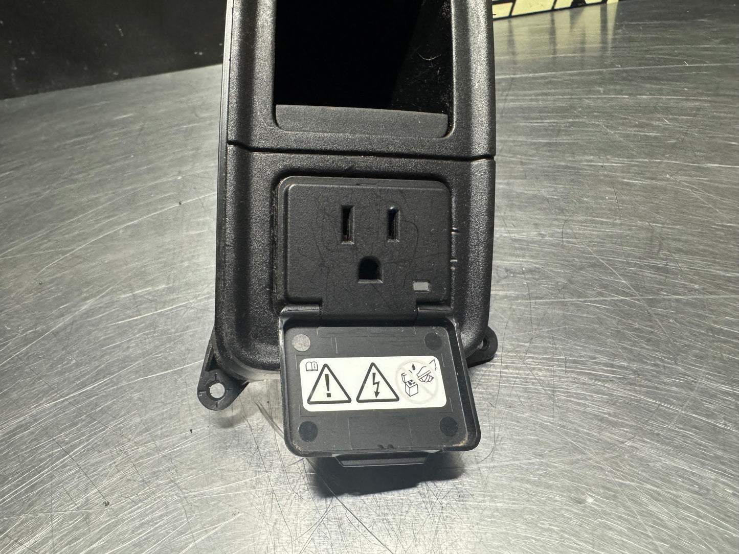13-22 RAM 1500 2500 3500 DASH CUBBY W/ 115V AC OUTLET 1WP34DX9AA OEM #N370