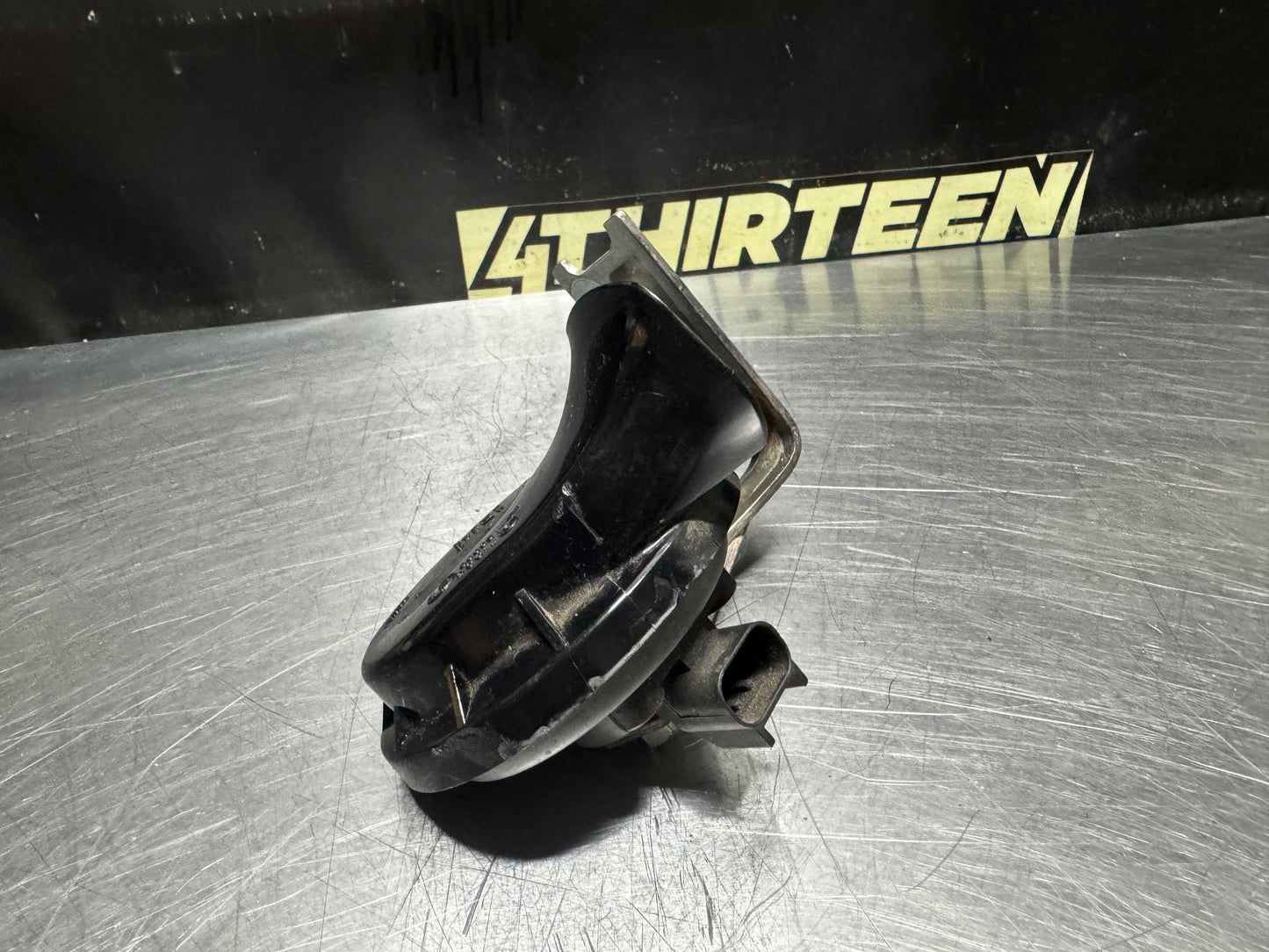 04-06 PONTIAC GTO LH DRIVER SIDE HORN OEM #N683