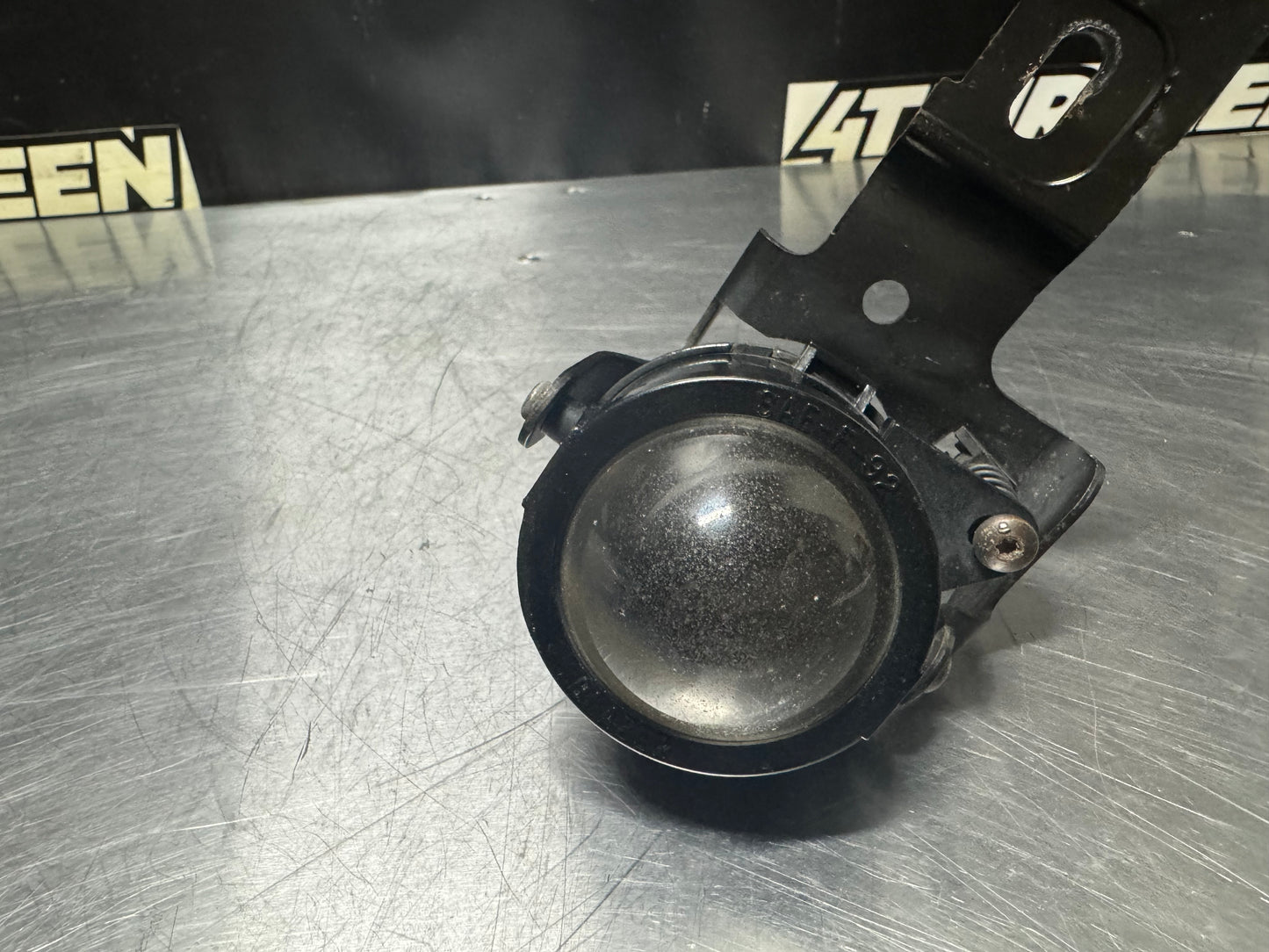 1997-2004 CORVETTE C5 OEM LH FOG LIGHT 10281935 #N117
