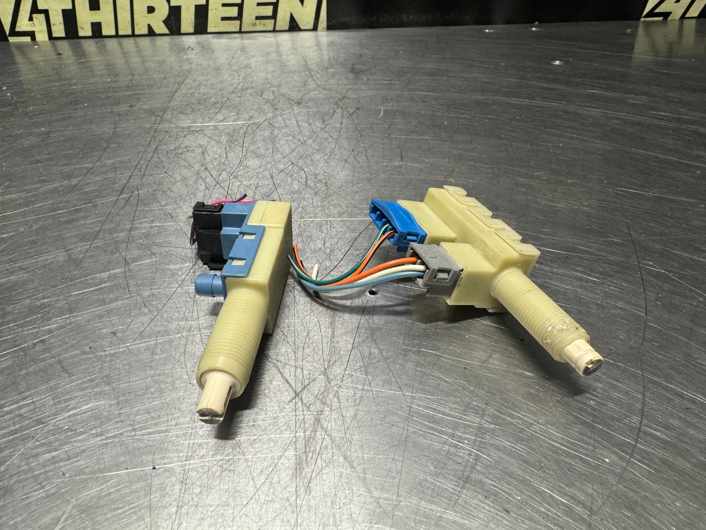 1997 - 2004 CORVETTE C5 OEM BRAKE SWITCH 11516210 #N508