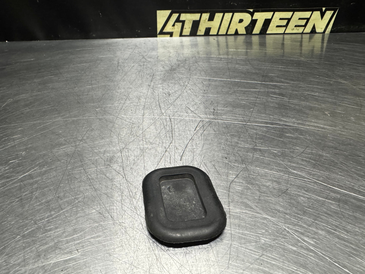 97-04 C5 CORVETTE DOOR BOTTOM ACCESS DRAIN PLUG 10283990 OEM #N582