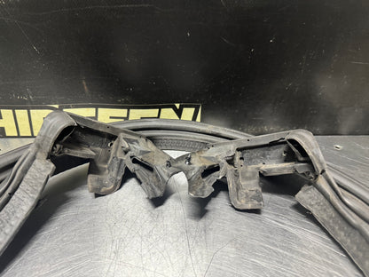 1997-2004 CORVETTE C5 CONVERTIBLE TOP TRUNK SEAL OEM #N514