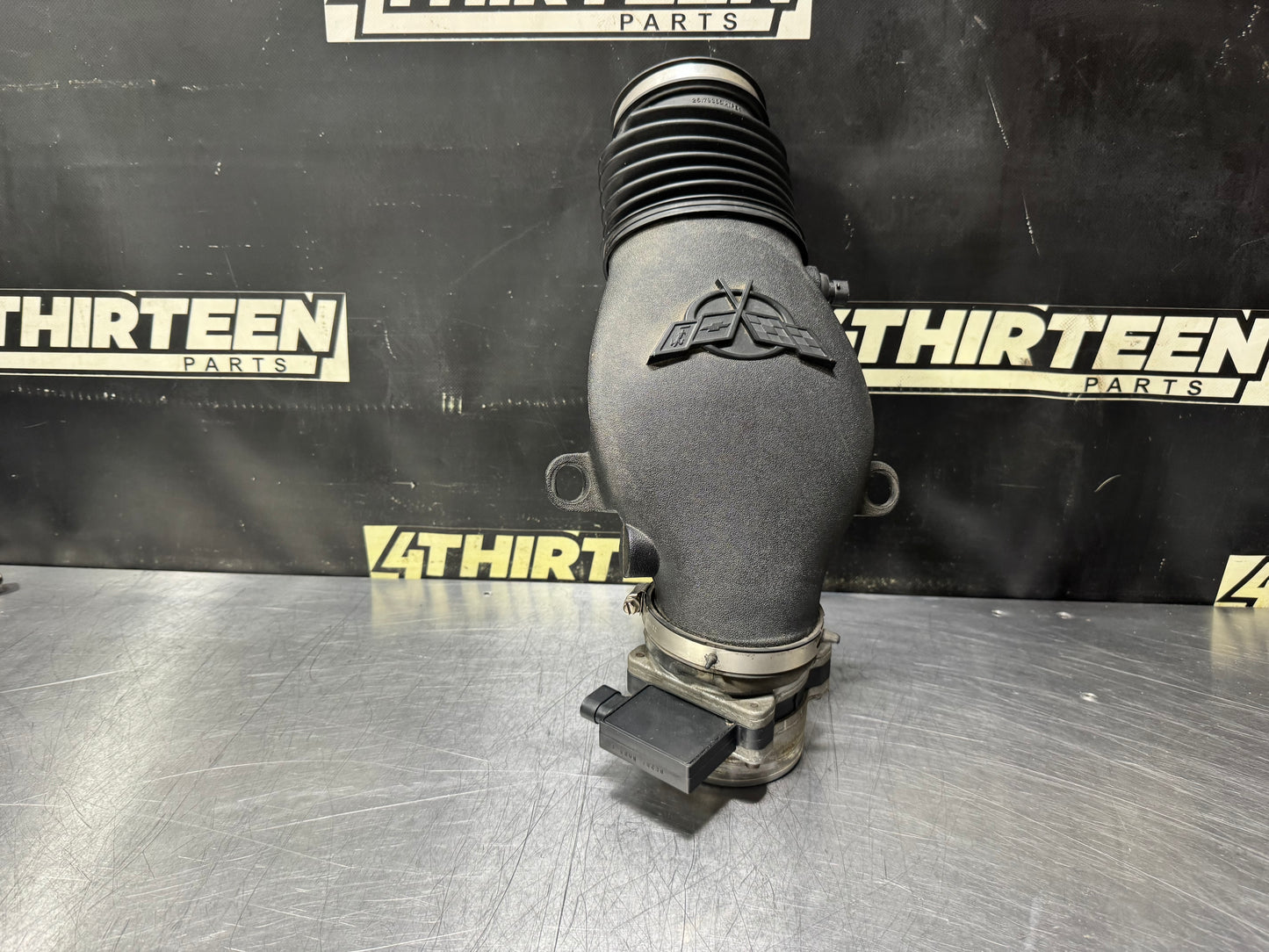 97-04 C5 CORVETTE AIR INTAKE BRIDGE W/ MAF OEM #N914