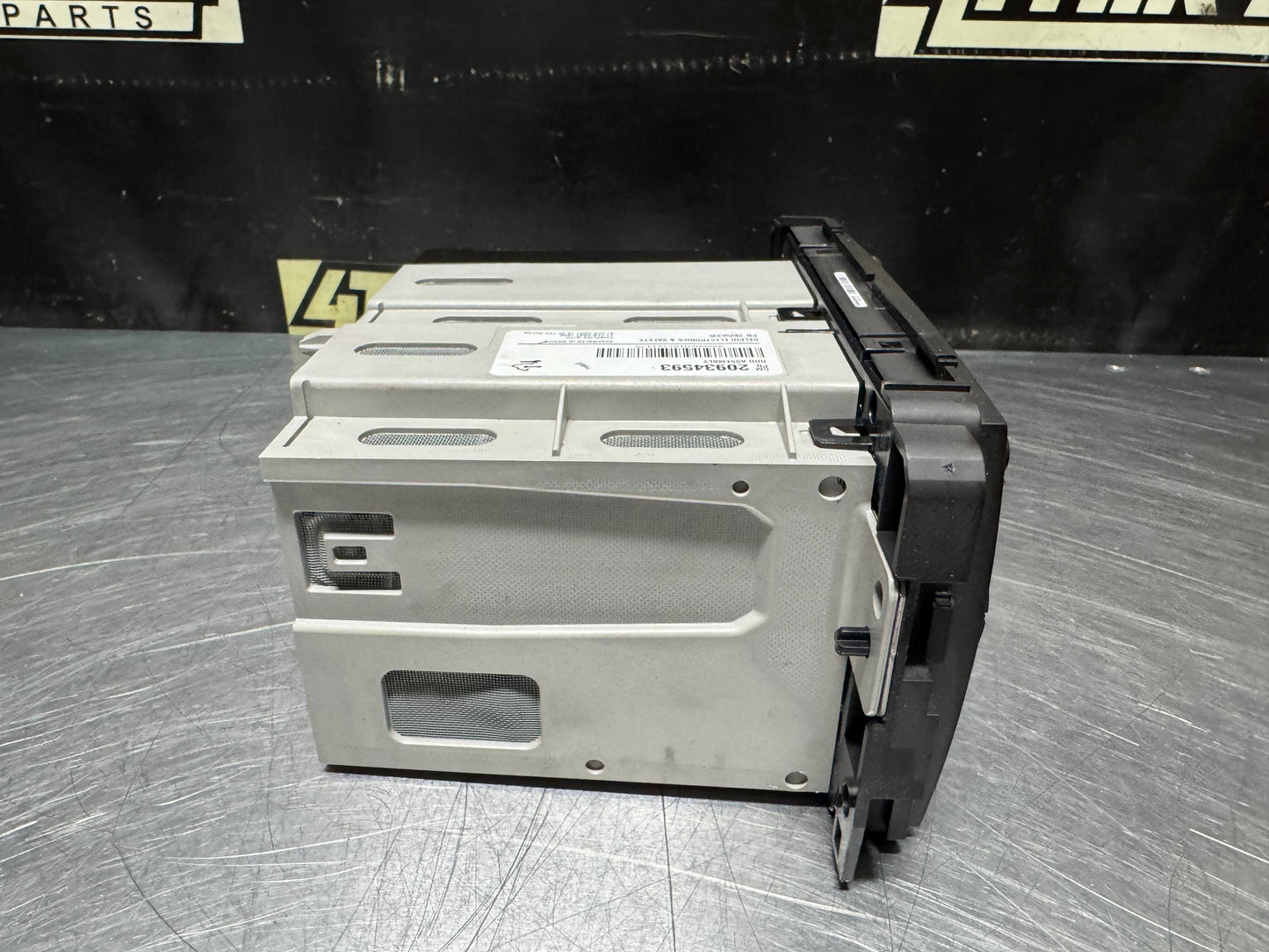 2011 GMC SIERRA 2500HD RADIO STEREO CD DVD MP3 AUX PLAYER 20934593 OEM #N771