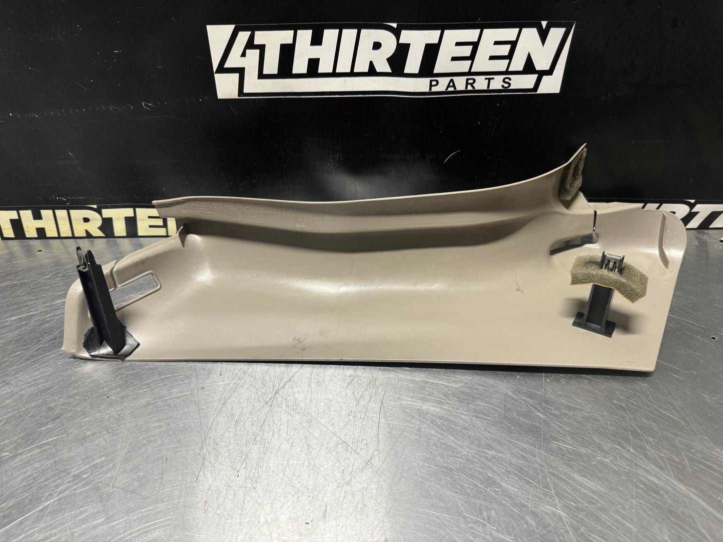 1999 CORVETTE C5 RH B PILLAR TRIM 10258546 OEM #N106