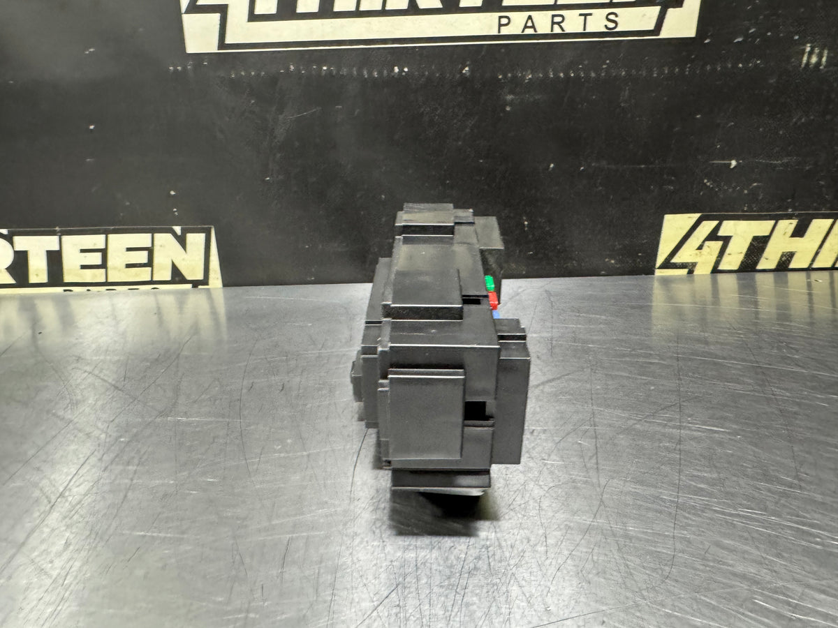 07-13 CHEVY SILVERADO FUSE JUNCTION BOX 20828609_01 OEM #N990