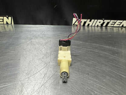 97-04 C5 CORVETTE BRAKE LIGHT SWITCH 10447139 OEM #N145