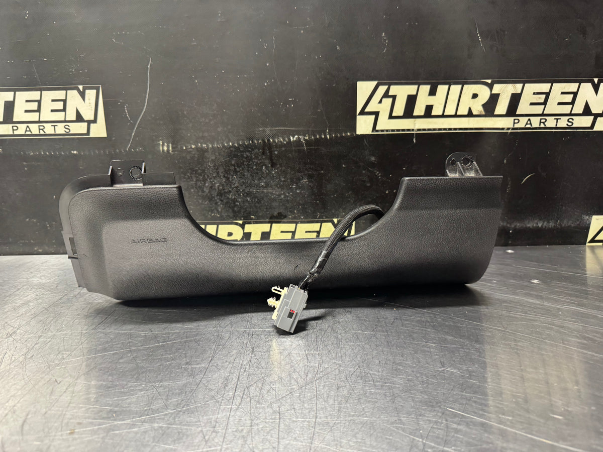 18-20 FORD MUSTANG GT DRIVER KNEE AIR BAG JR3B-C699D91-AE3ZHE OEM #V83