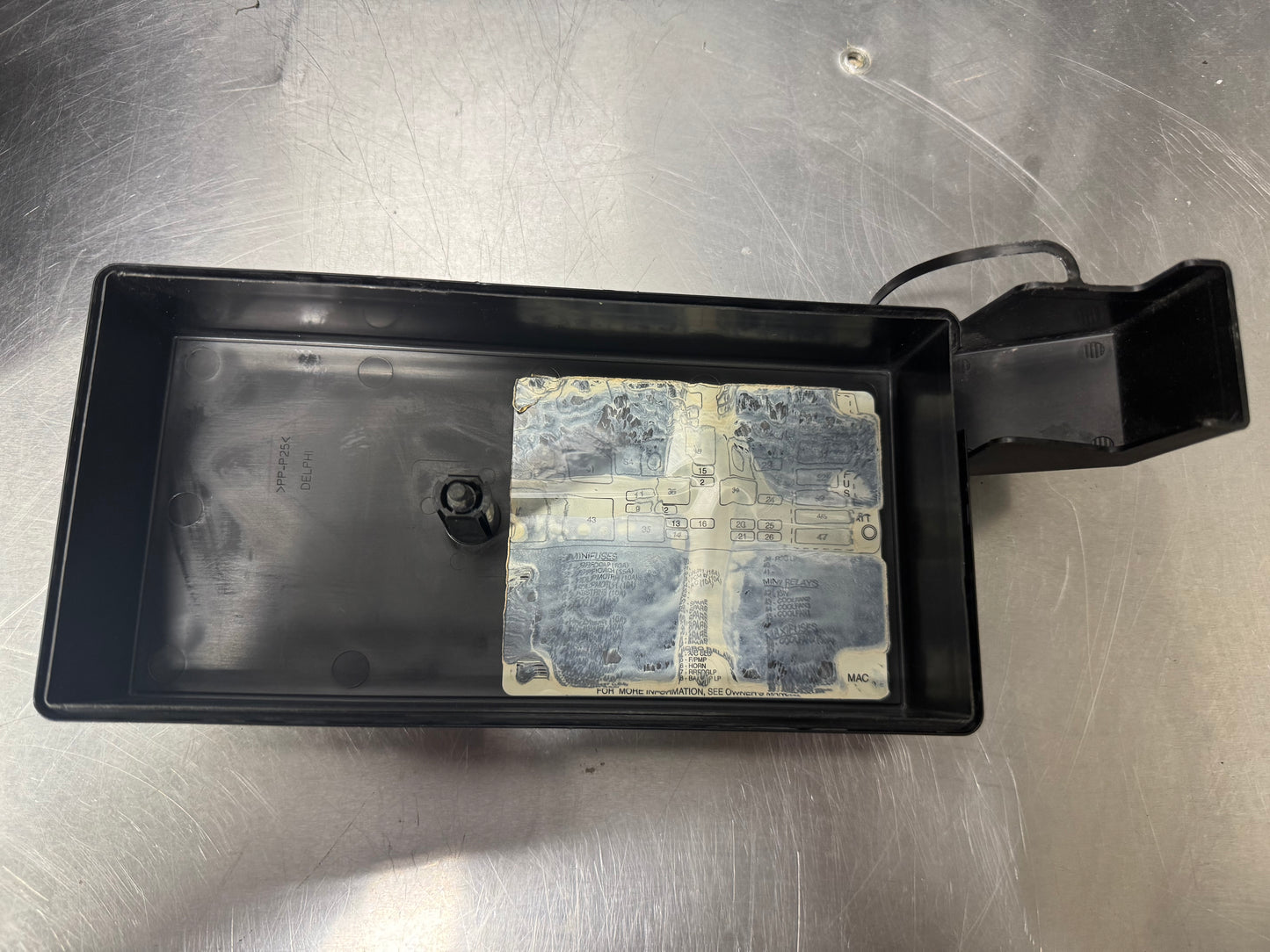97-04 CORVETTE C5 ENGINE BAY FUSE BOX OEM 12176988 #L300