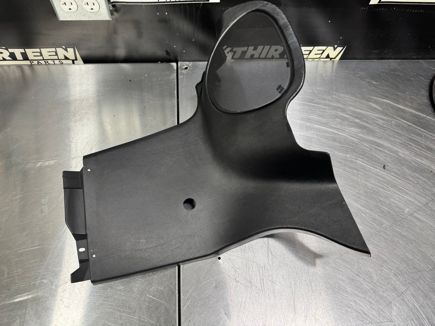 97-04 CORVETTE C5 INTERIOR RH PASSENGER B-PILLAR PANEL 10269543 OEM #N735