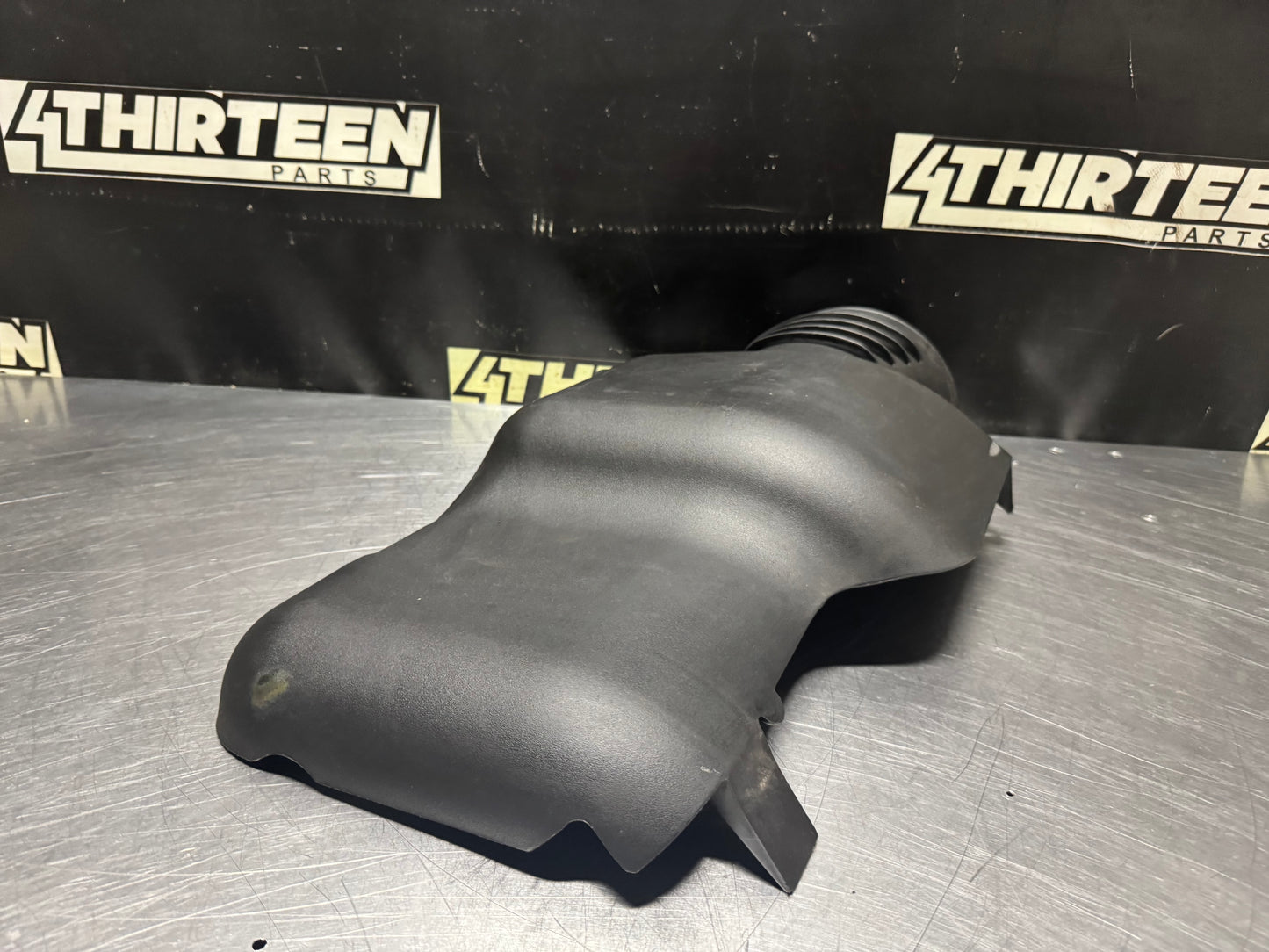 03-06 CHEVY TAHOE GMC YUKON CADILLAC ESCALADE ENGINE COVER 12597908 OEM #N551
