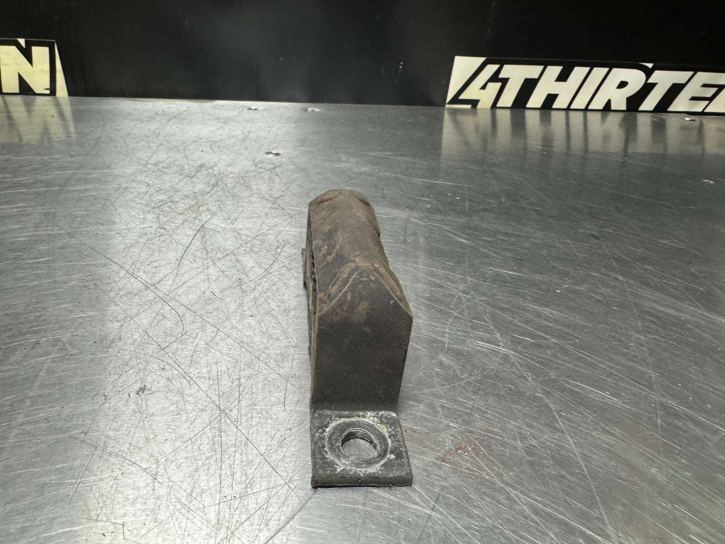 1997-2004 C5 CORVETTE REAR RUBBER EXHAUST HANGER #N122