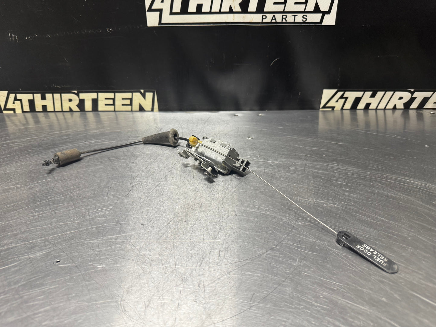 1999 CORVETTE C5 FUEL DOOR RELEASE OEM 10275633 #N225
